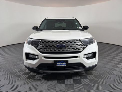 Used 2022 Ford Explorer Limited w/ Equipment Group 301A AWD/4WD image 8