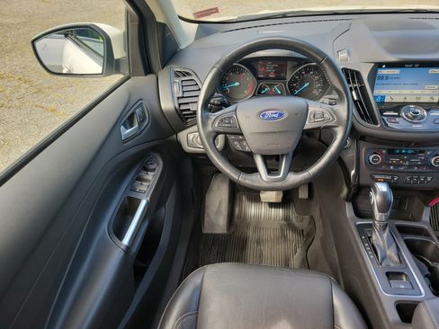 Used 2019 Ford Escape Titanium AWD/4WD image 19