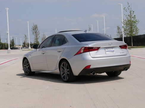 Used 2014 Lexus IS 250 w/ F-Sport Package RWD image 7