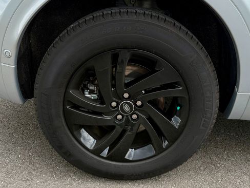 Used 2025 Land Rover Discovery Sport S AWD/4WD image 15