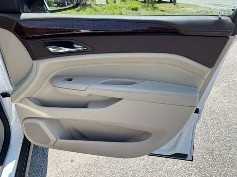 Used 2011 Cadillac SRX Luxury FWD image 46