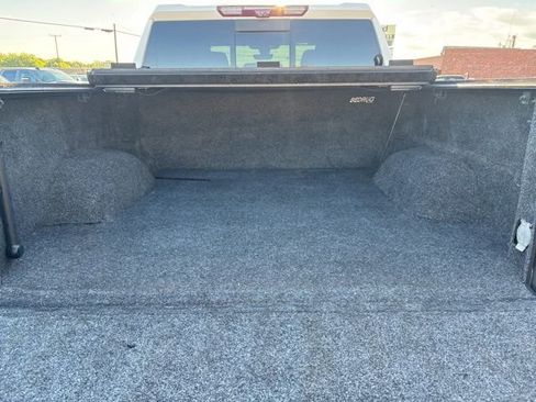 Used 2021 GMC Sierra 1500 AT4 w/ Technology Package image 16