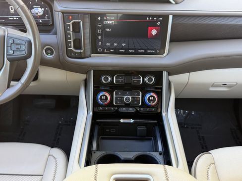 Certified 2022 GMC Yukon Denali w/ Denali Premium Package image 26