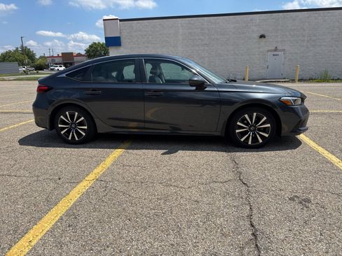 Used 2022 Honda Civic EX-L image 21