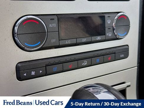 Used 2010 Lincoln MKX AWD image 16