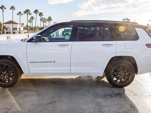 New 2025 Jeep Grand Cherokee L Summit image 13
