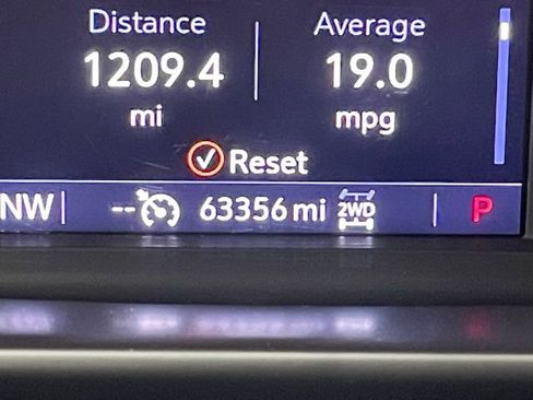 Certified 2021 Chevrolet Silverado 1500 RST image 2