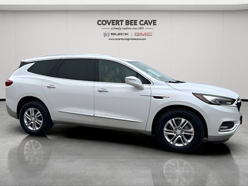 Used 2018 Buick Enclave Essence w/ Trailering Package image 10