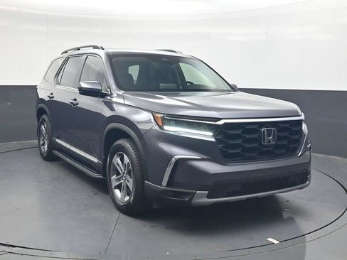 Certified 2025 Honda Pilot EX-L image 2