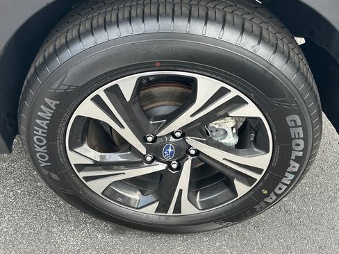 Used 2024 Subaru Crosstrek 2.0i Premium image 16