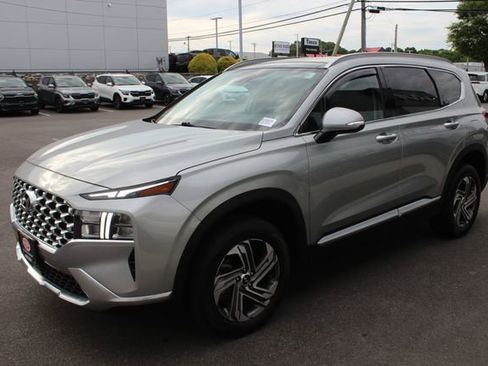Used 2022 Hyundai Santa Fe SEL w/ Convenience + Premium Package AWD/4WD image 2
