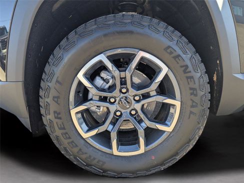 New 2026 Chevrolet Equinox ACTIV w/ Safety and Technology Package image 13