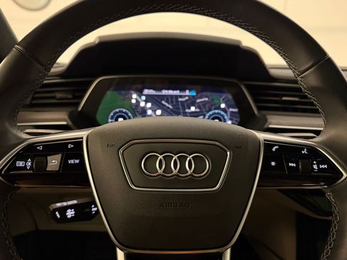Used 2024 Audi Q8 e-tron Premium Plus w/ Premium Plus Package AWD/4WD image 11