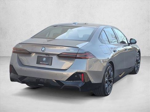 Used 2026 BMW i5 eDrive40 image 2