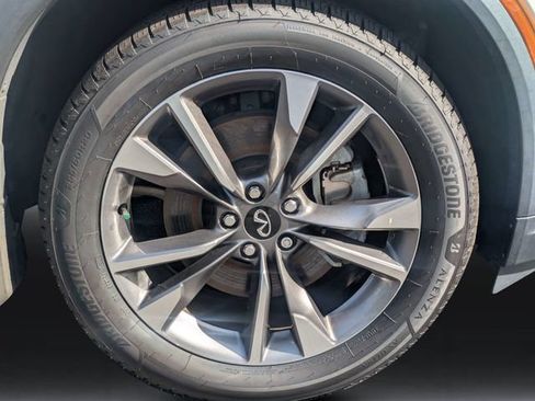Used 2023 INFINITI QX60 Luxe w/ Performance Audio Package FWD image 11