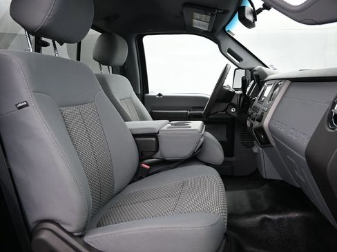 Used 2016 Ford F250 XLT w/ FX4 Off-Road Package image 27