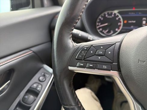 Used 2021 Nissan Sentra SR w/ SR Premium Package image 33