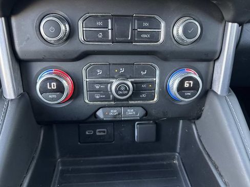 Used 2022 GMC Yukon XL SLE w/ Gmc Pro Safety Plus Package RWD image 23
