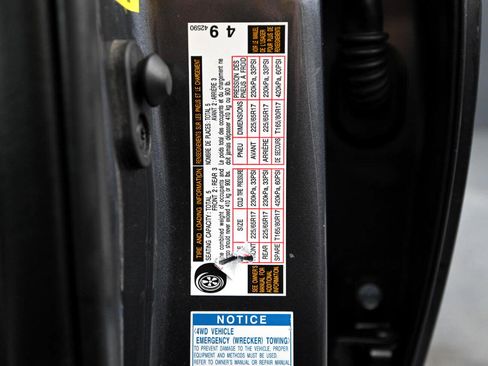 Used 2017 Toyota RAV4 XLE image 27