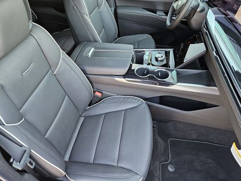 New 2026 Cadillac Escalade Sport w/ LPO, ONYX Package image 15