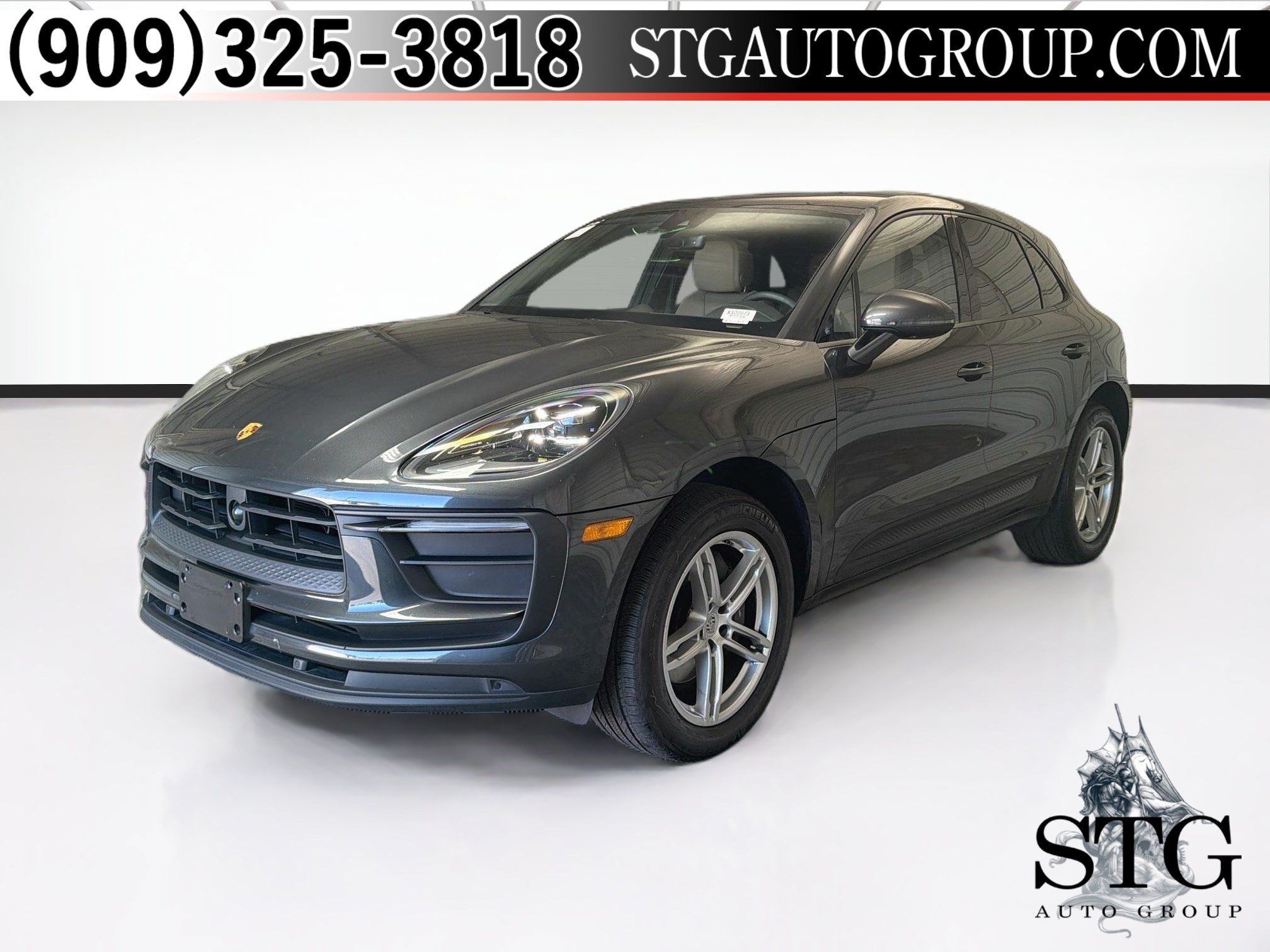 Used 2023 Porsche Macan AWD/4WD image 1