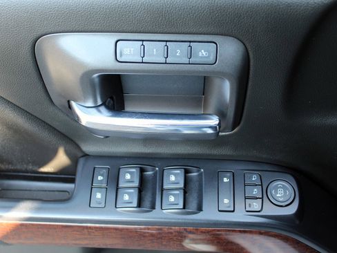 Used 2018 GMC Sierra 1500 SLT w/ SLT Premium Package image 10