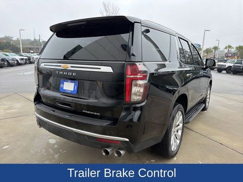 Used 2021 Chevrolet Tahoe Premier w/ Premium Package image 12