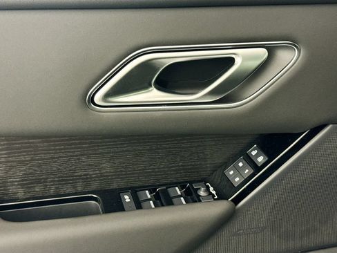 New 2026 Land Rover Range Rover Velar S AWD/4WD image 18