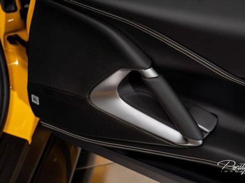 Used 2018 Ferrari 812 Superfast RWD image 47