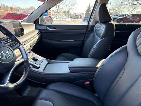 Used 2025 Hyundai Palisade Limited AWD/4WD image 14