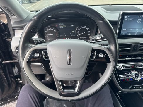 Used 2022 Lincoln Corsair AWD w/ Premium Package image 15