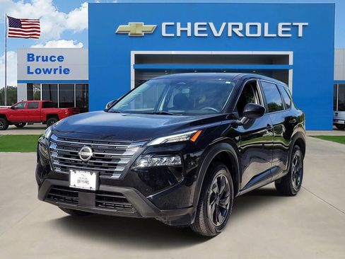 Used 2024 Nissan Rogue SV AWD/4WD image 1