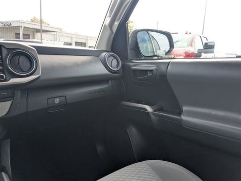 Used 2022 Toyota Tacoma SR5 image 16