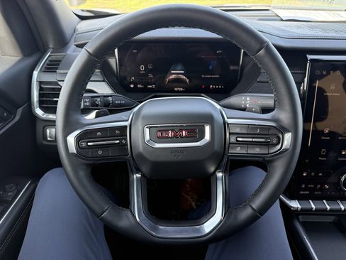 Used 2024 GMC Acadia Elevation image 20