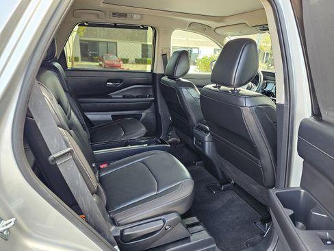 Used 2025 Nissan Pathfinder SL w/ SL Premium Package image 33