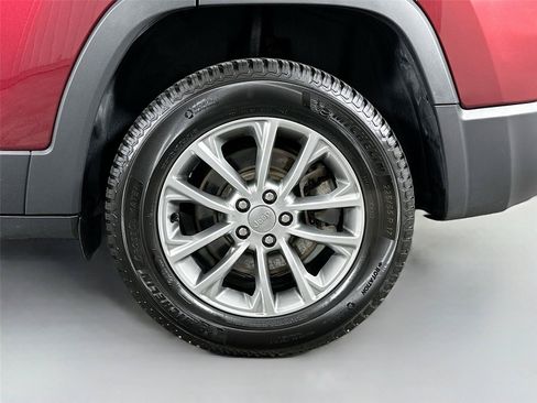 Used 2022 Jeep Cherokee Latitude Lux AWD/4WD image 29