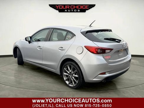 Used 2018 MAZDA MAZDA3 Touring FWD image 3