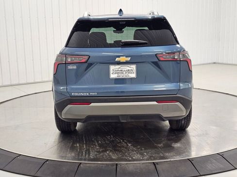Used 2025 Chevrolet Equinox LT w/ Convenience Package II AWD/4WD image 4