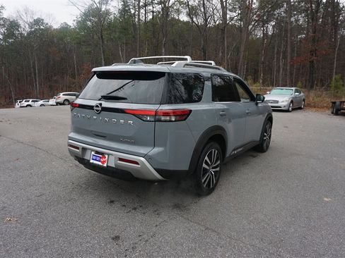 Used 2023 Nissan Pathfinder Platinum image 26
