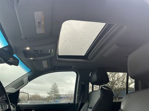 Used 2018 Chevrolet Suburban Premier AWD/4WD image 5