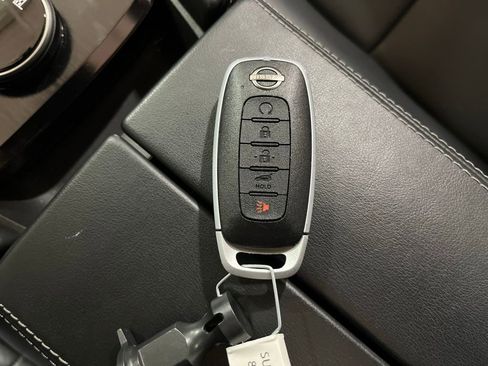 Used 2023 Nissan Rogue SL AWD/4WD image 29