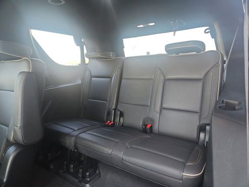 Used 2023 GMC Yukon SLT image 22