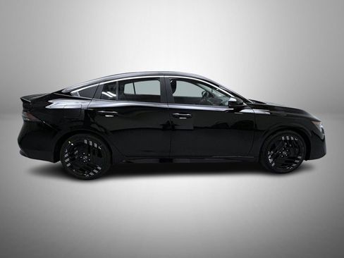 New 2026 Nissan Sentra SR w/ SR Premium Package image 4