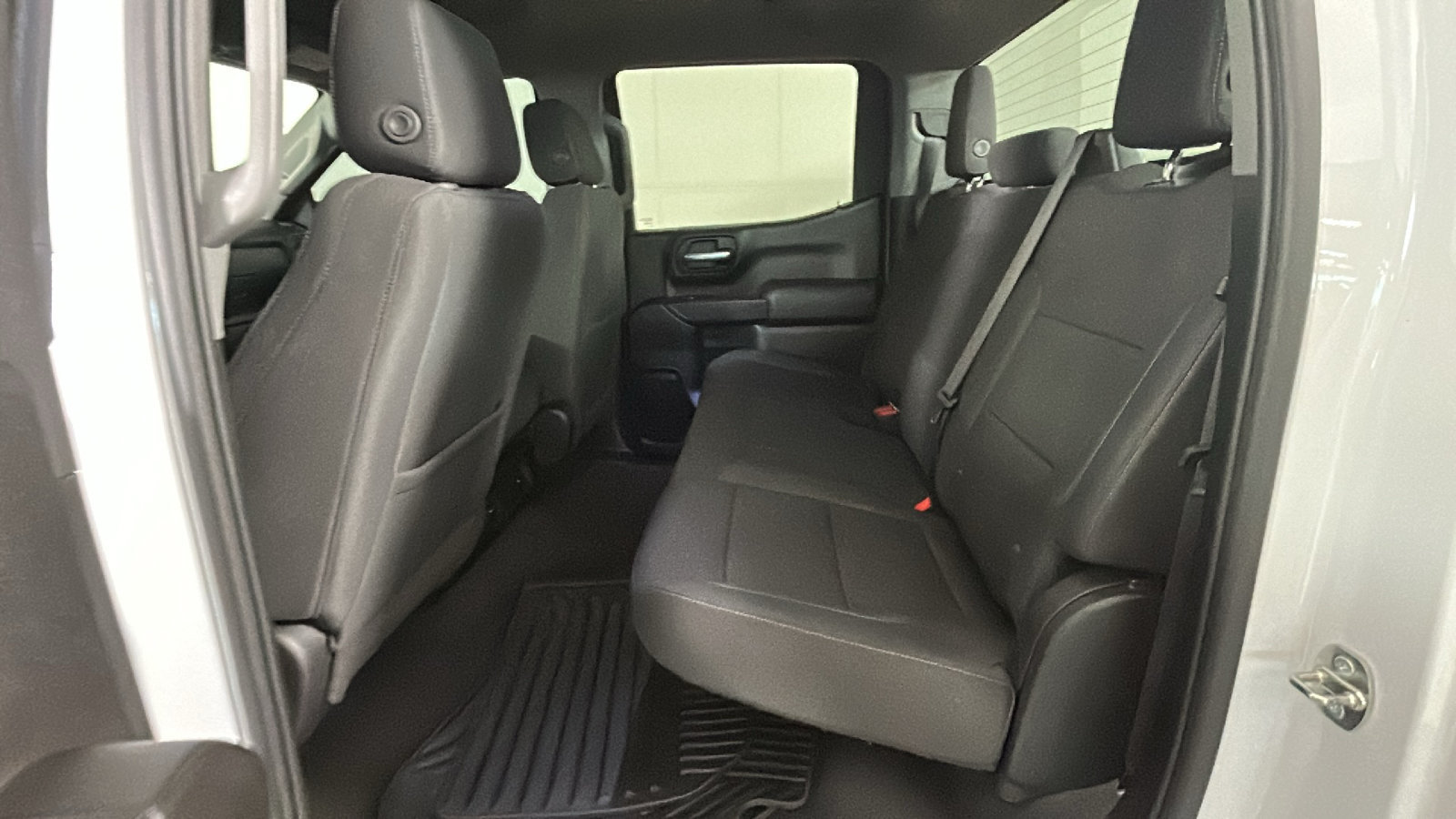 Used 2023 Chevrolet Silverado 1500 Custom AWD/4WD image 32