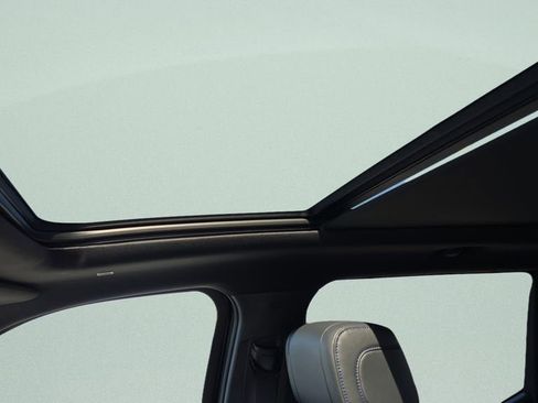 New 2026 Toyota Tundra Platinum AWD/4WD image 17