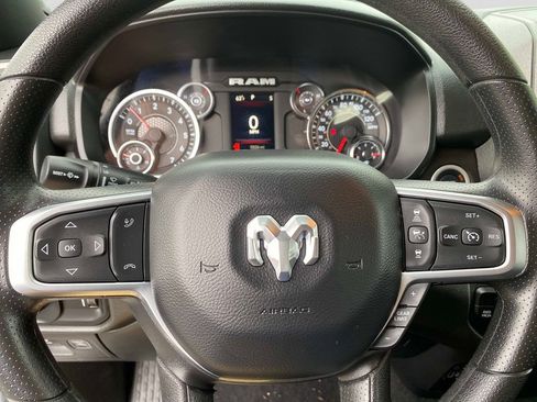 Certified 2025 RAM 1500 Tradesman w/ Night Edition AWD/4WD image 18
