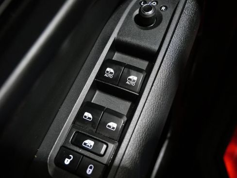 Used 2023 Jeep Compass Trailhawk AWD/4WD image 13