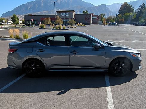 Used 2022 Nissan Sentra SR w/ Electronics Package image 2