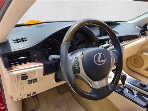 Used 2014 Lexus ES 350 w/ Premium Package FWD image 9