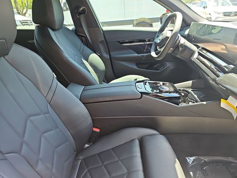 Certified 2026 BMW 530i w/ Premium Package RWD image 11